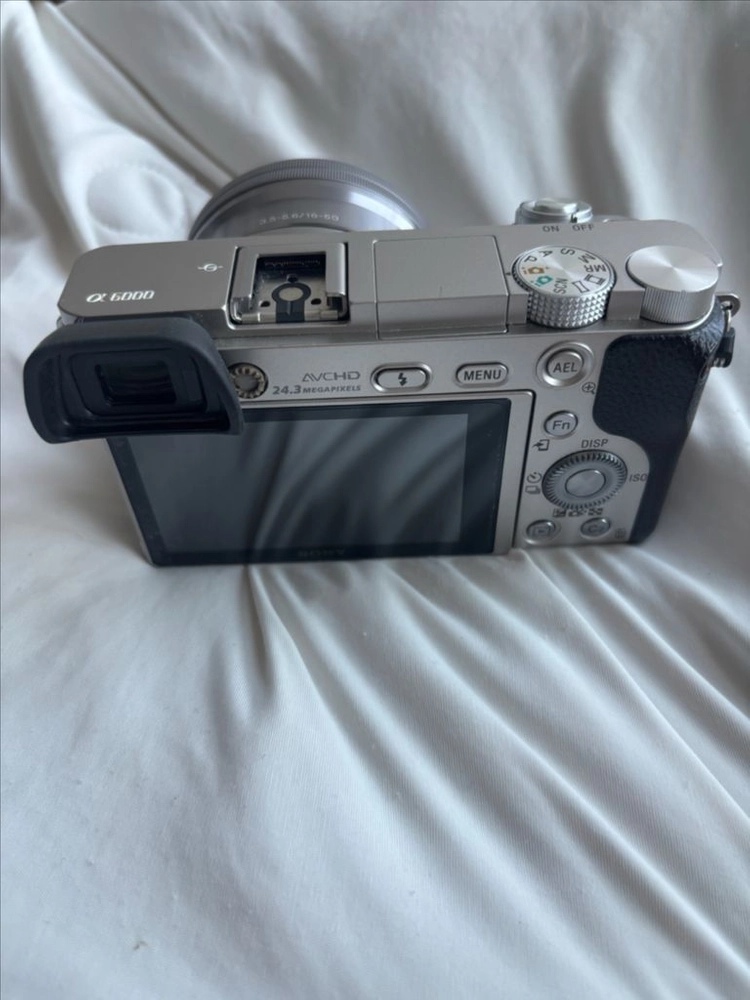 소니 a6000 + 번들렌즈 + sel50f18f - 안심되는 중고거래