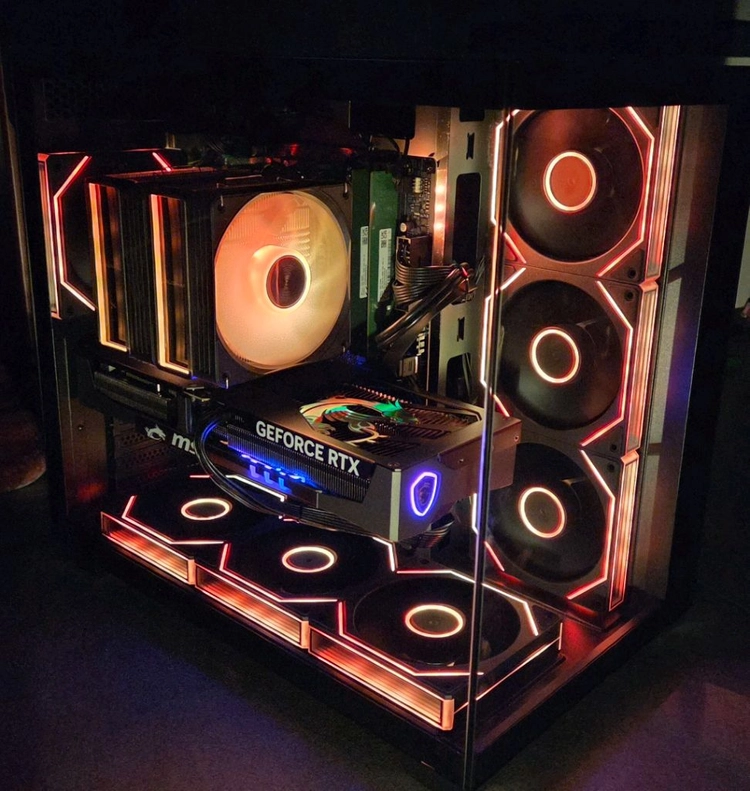 고성능 게이밍 컴퓨터 본체 7800x3d, rtx 5070 팔아요 - 안심되는 중고거래