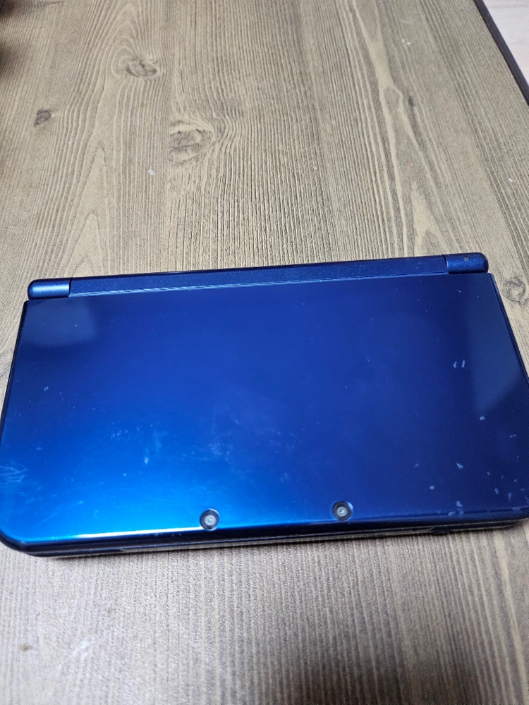닌텐도 New 3DS XL 팝니다 게임 많아요 - 안심되는 중고거래