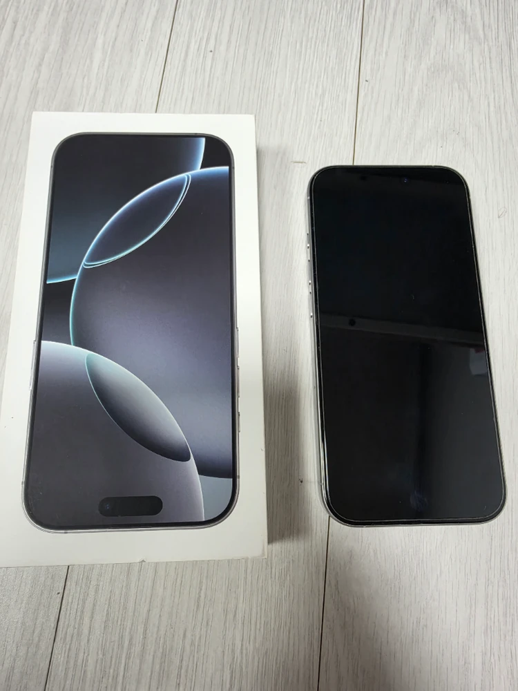 아이폰 16 프로 256GB 화이트 이미지