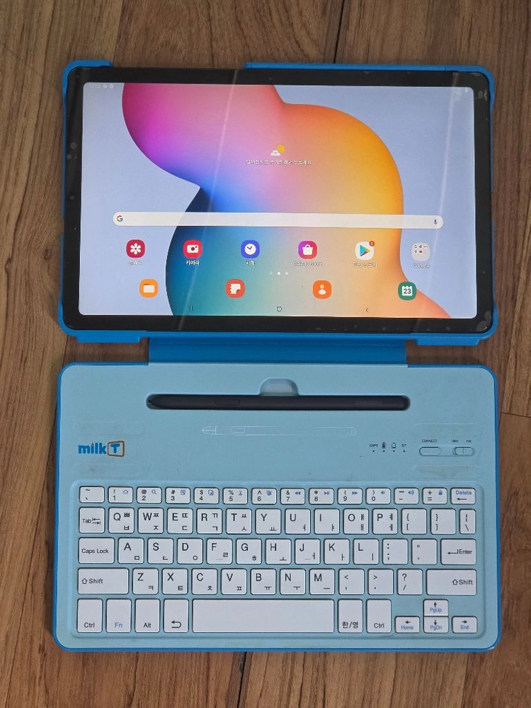 갤럭시탭 s6lite.s6라이트.밀크티 키보드 커버 포함 이미지