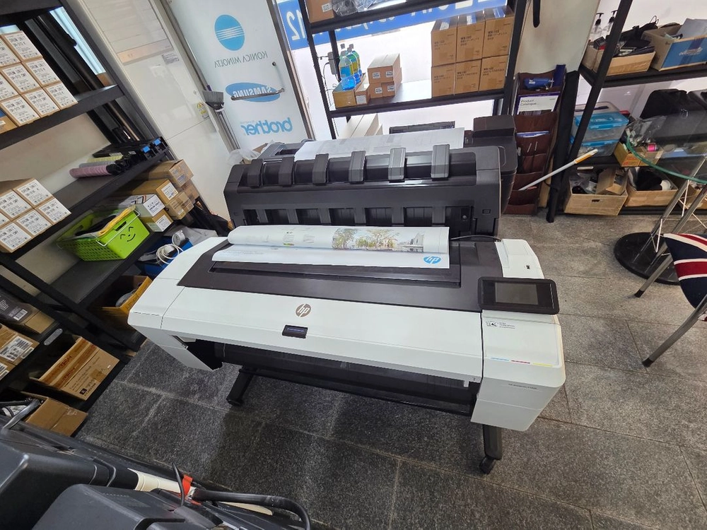 HP Disignjet T1600 프린터 이미지