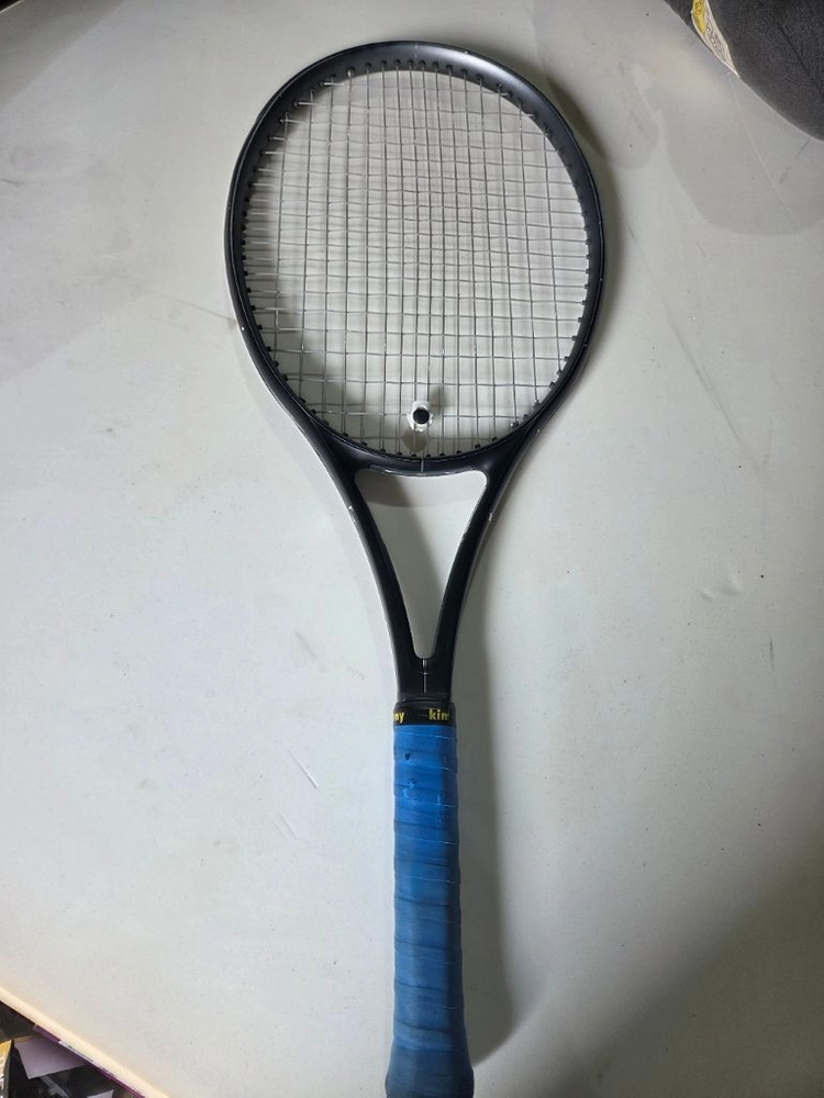 RF 01 퓨처 라켓 이미지