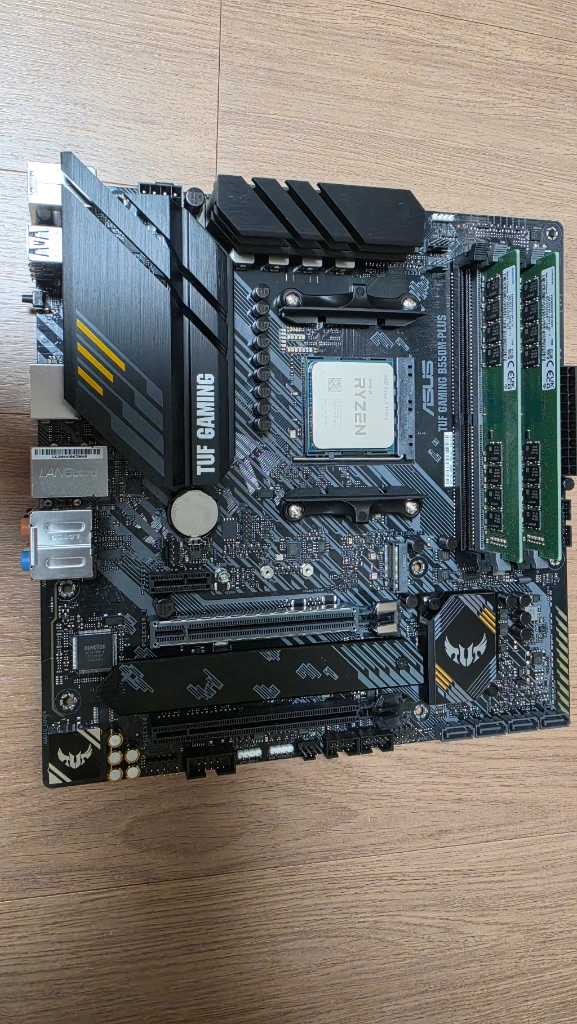 AMD 5700X ASUS B550M DDR4 32GB - 안심되는 중고거래