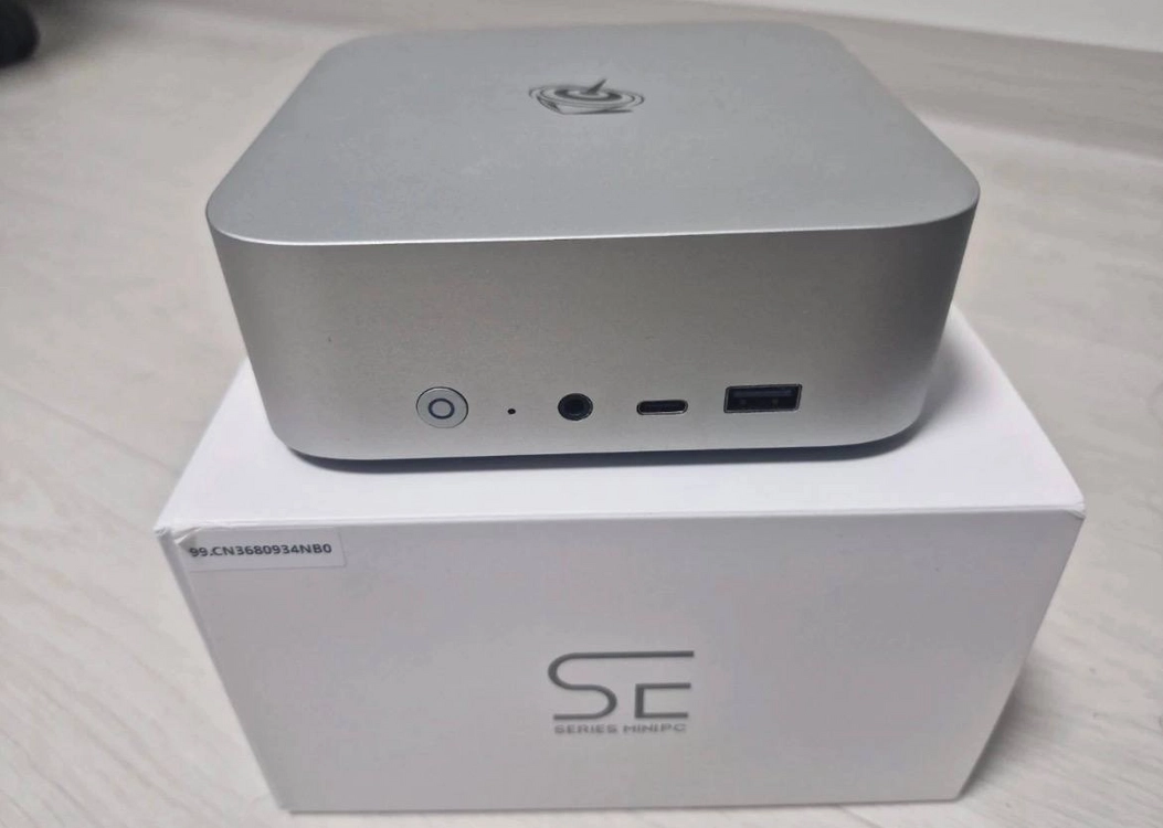 Beelink SER8 미니 PC (8745HS, 32GB RAM, 1TB SSD) - 안심되는 중고거래