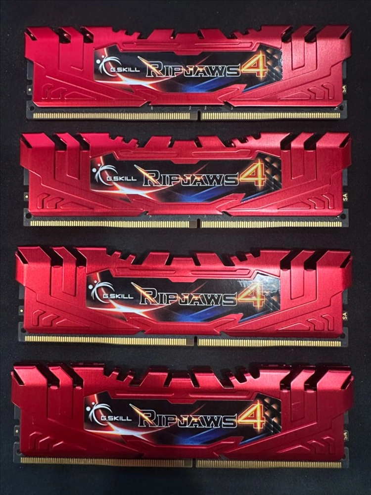 지스킬 Ripjaws 4 DDR4-2400 CL15 32GB(8gb X 4) 팝니다(작동 미확인 제품) - 안심되는 중고거래