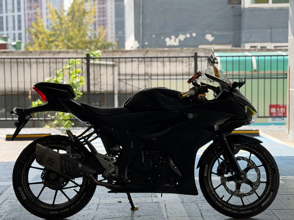 스즈키 GSX-R 125 / 2019년식 4만km / 풀튜닝 차량 판매합니다. 이미지