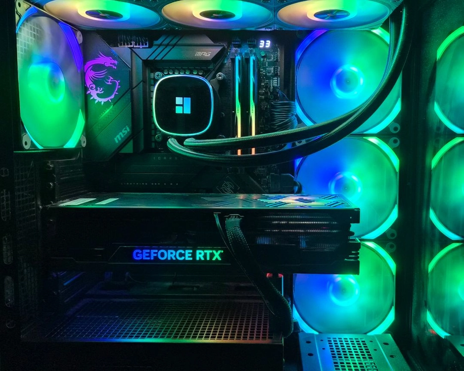 (개인)i9-13900k rtx4080 초고사양 게이밍/작업용 컴퓨터본체 팔아요 이미지