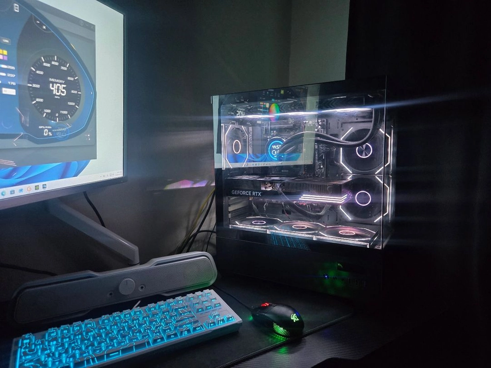 라이젠 7800X3D RTX 5070 32G 1TB 게이밍 컴퓨터 본체 이미지