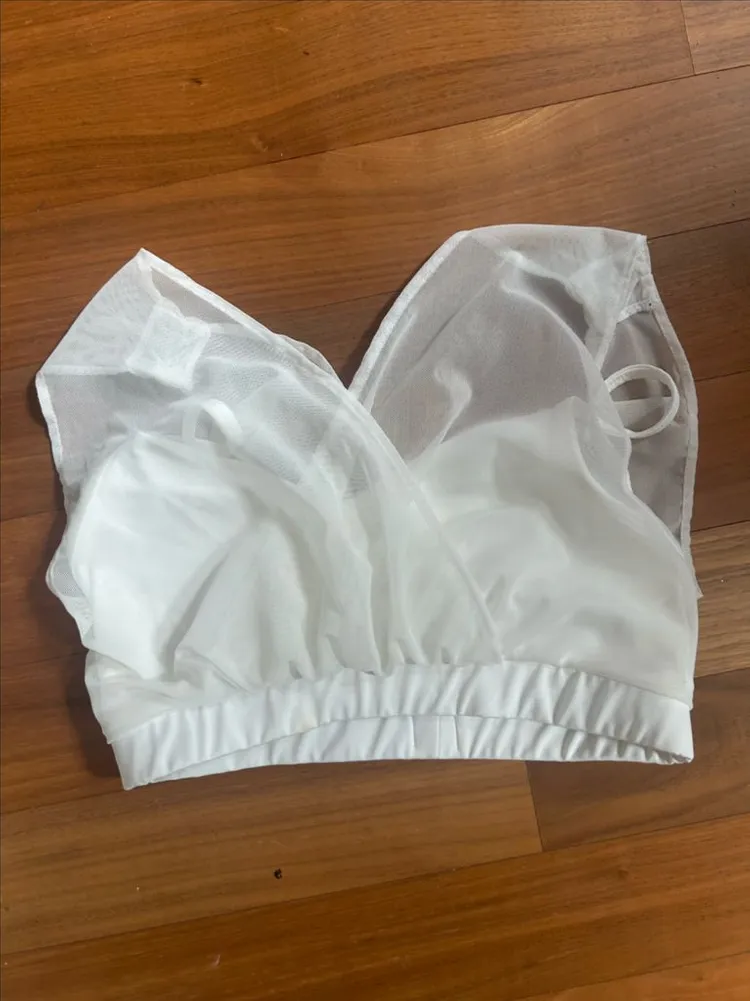 핫한 폴웨어 상의 이미지