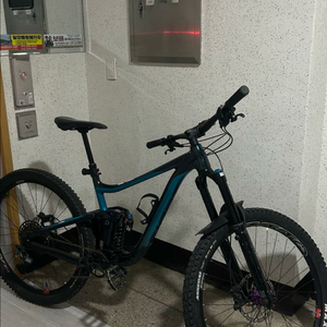 자이언트 레인 sx 풀샥 mtb 산악자전거 판매/대차 이미지