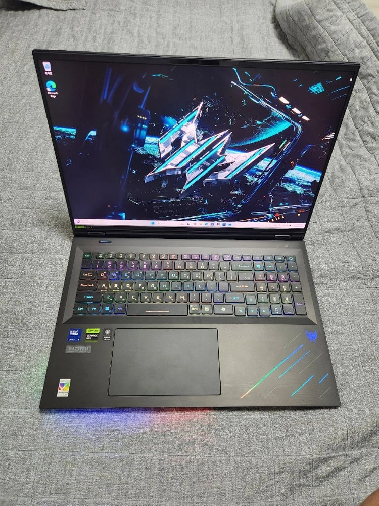 급처 에이서 프레데터 헬리오스 18 Ai RTX 5080 게이밍 노트북 + 쿠팡케어 5년 - 안심되는 중고거래