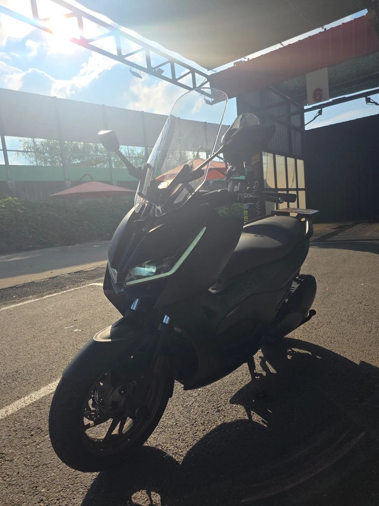 350cc 스쿠터 이미지