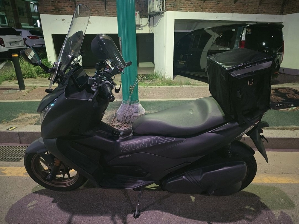 350cc 스쿠터 이미지
