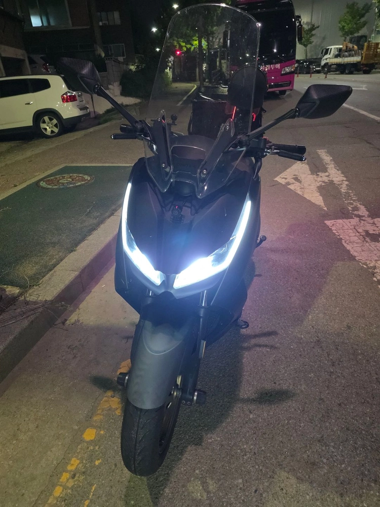 350cc 스쿠터 이미지
