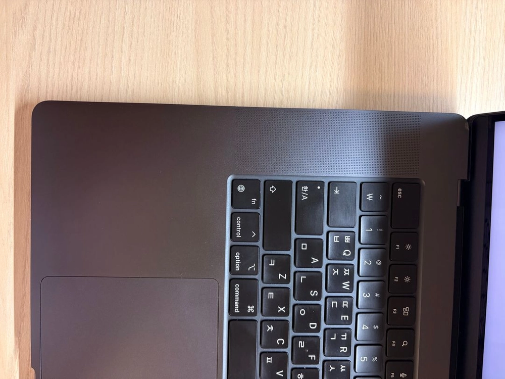 [오늘까지 판매] 맥북프로 16인치 M3 Pro 18GB 512GB 스페이스블랙 / 애플케어+ 이미지