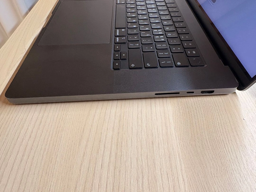 [오늘까지 판매] 맥북프로 16인치 M3 Pro 18GB 512GB 스페이스블랙 / 애플케어+ 이미지