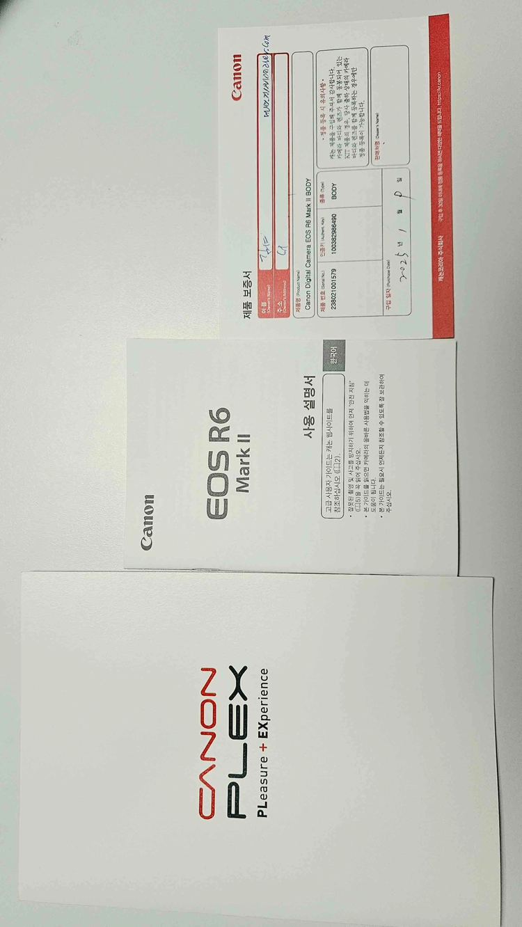 풀프레임 미러리스 카메라 이미지