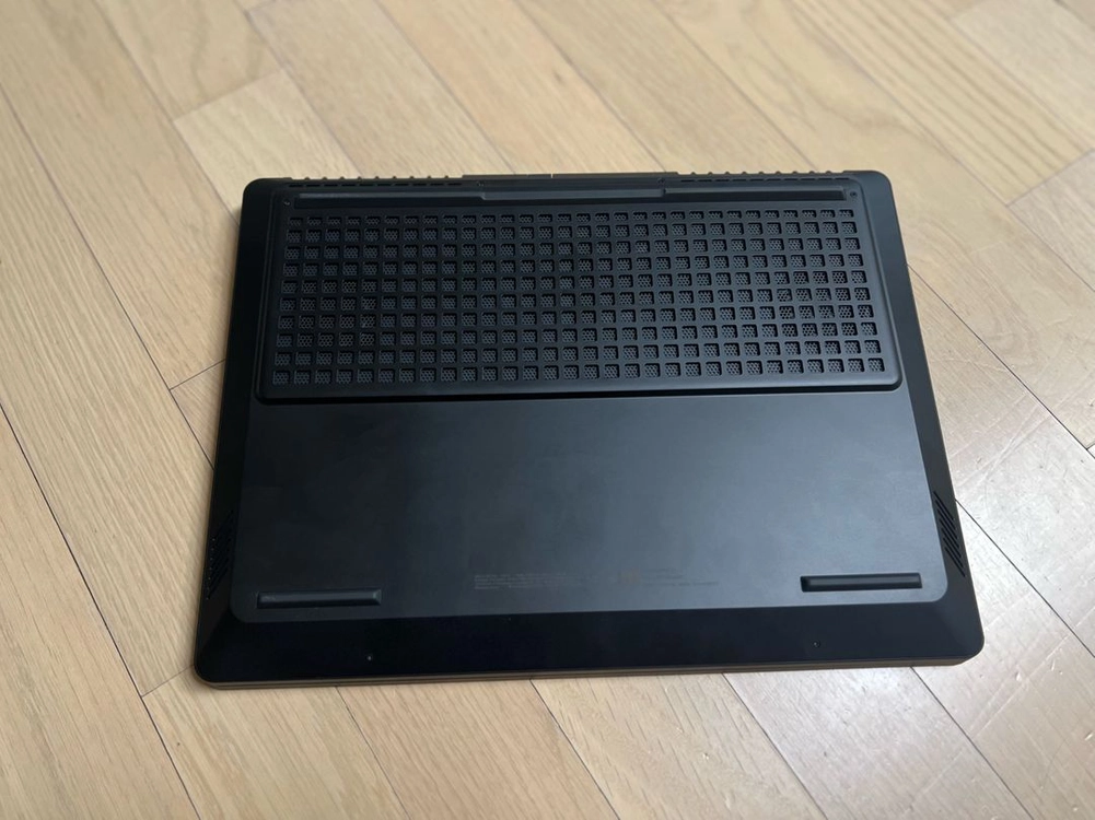 HP 오멘 OMEN 16 게이밍 노트북 거의 새상품 RTX 5070 / 16GB / 512GB 이미지