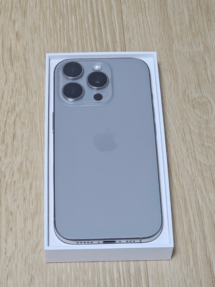아이폰 16 프로 256gb. (배터리100) 이미지