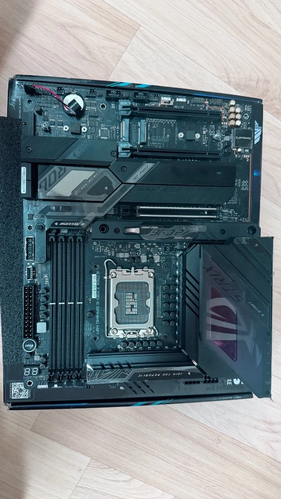 ASUS ROG STRIX Z790-E GAMING WIFI 이미지
