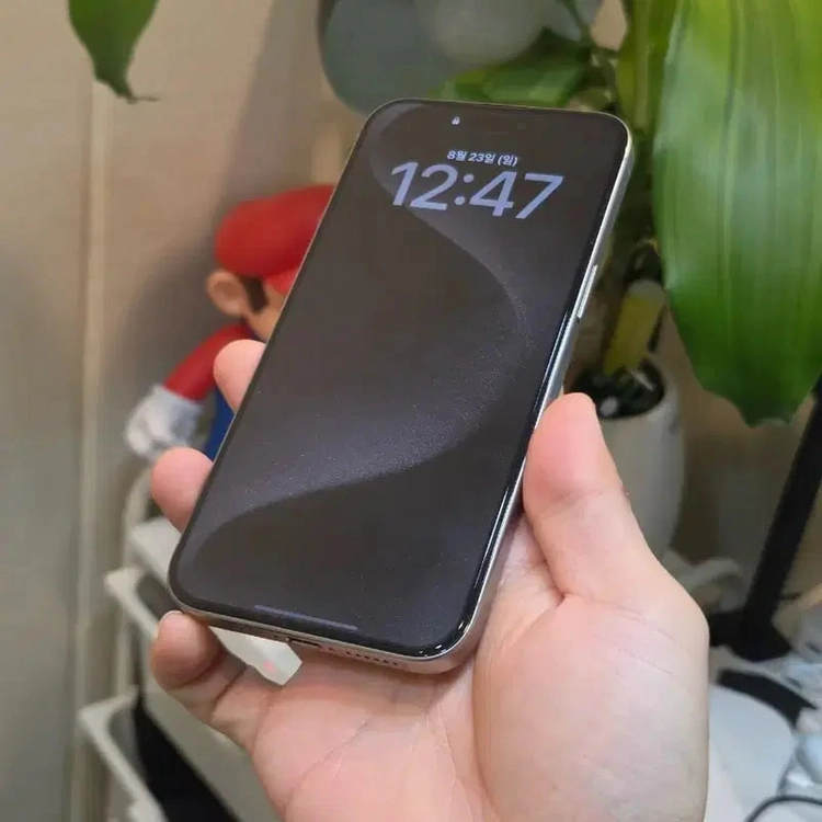 아이폰 15Pro Max 512Gb 테츄럴티타늄 이미지