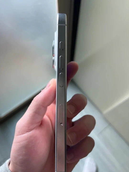 아이폰 16Pro 256기가 화이트 애플케 27년9월까지 이미지