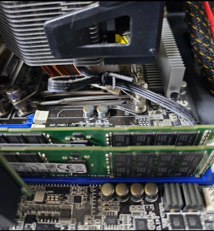 서버,워크스테이션용 메모리 DDR4 16G X4 이미지