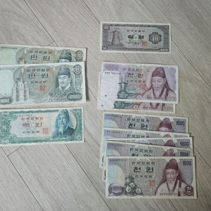 구권 화폐 2차만원, 2친천원 이미지