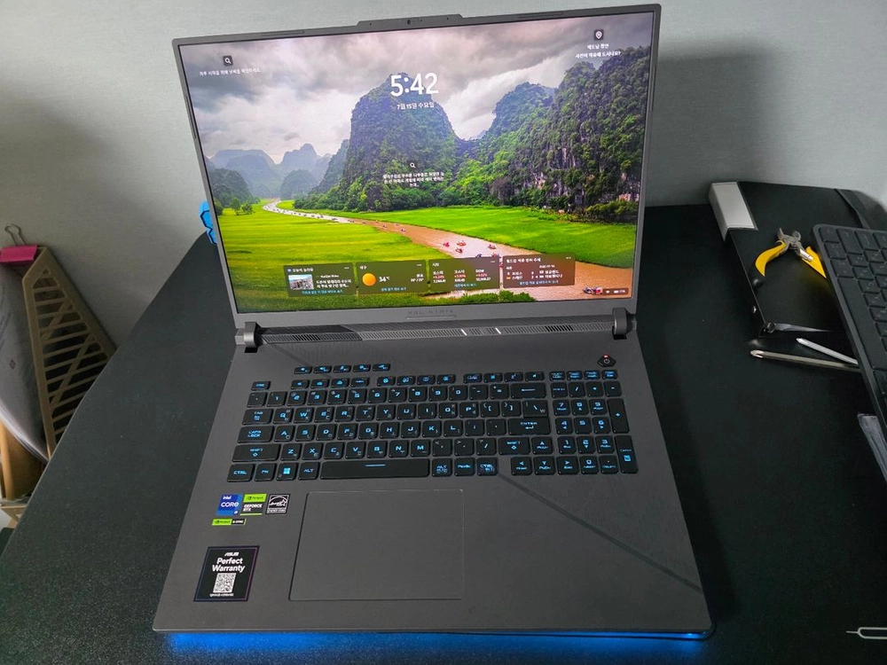 18인치 대화면 게이밍 노트북 i9 램 64기가 RTX4070 ASUS ROG STRIX 이미지
