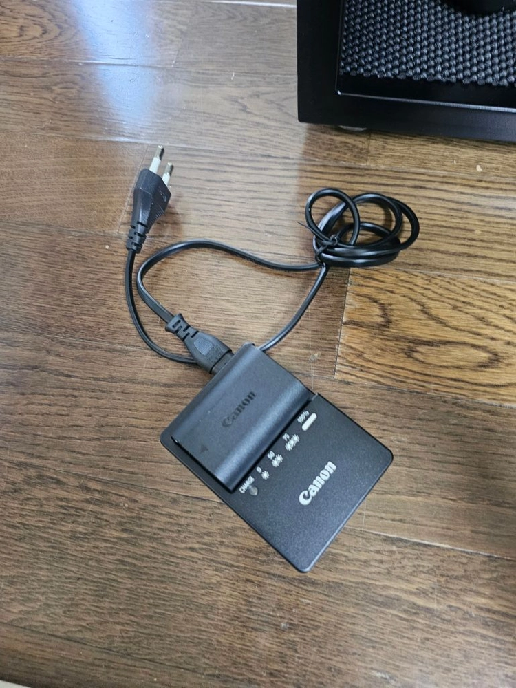 캐논 6D 바디, 24-70 2.8L 렌즈 일괄 이미지