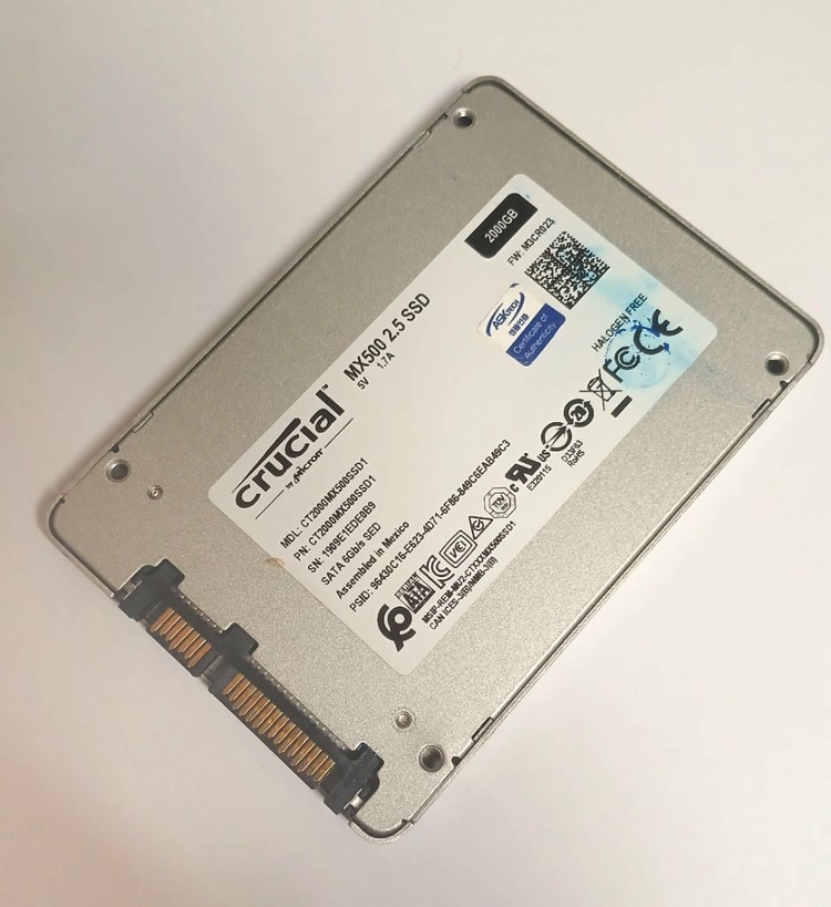 SSD Crucial MX500 2TB SSD 이미지