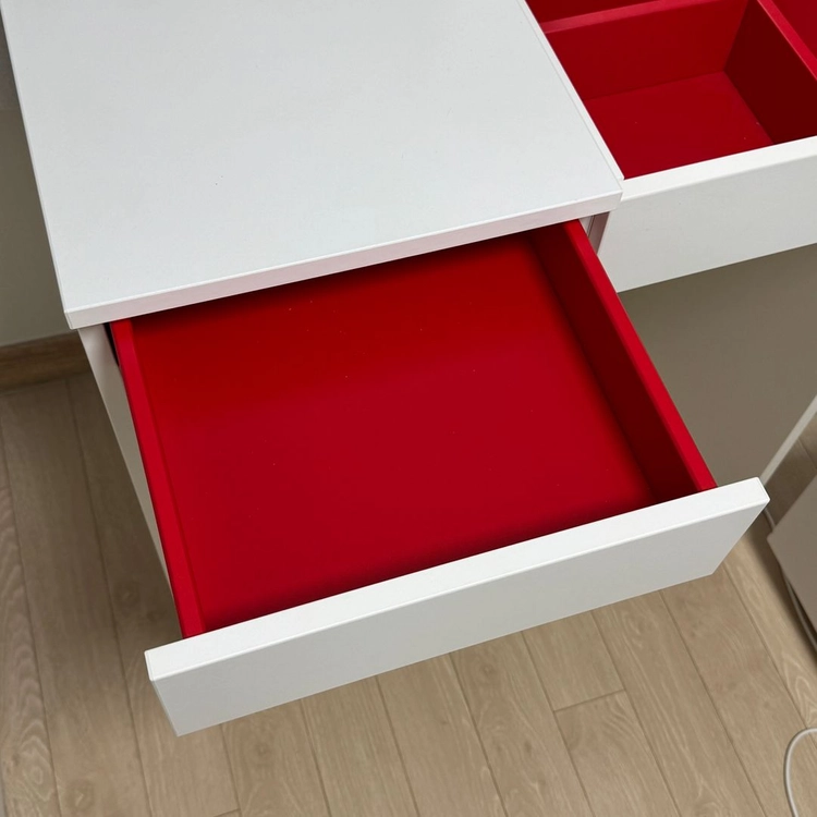 이케아 브림네스 화장대 화이트 70x42 팝니다. IKEA BRIMNES 이미지