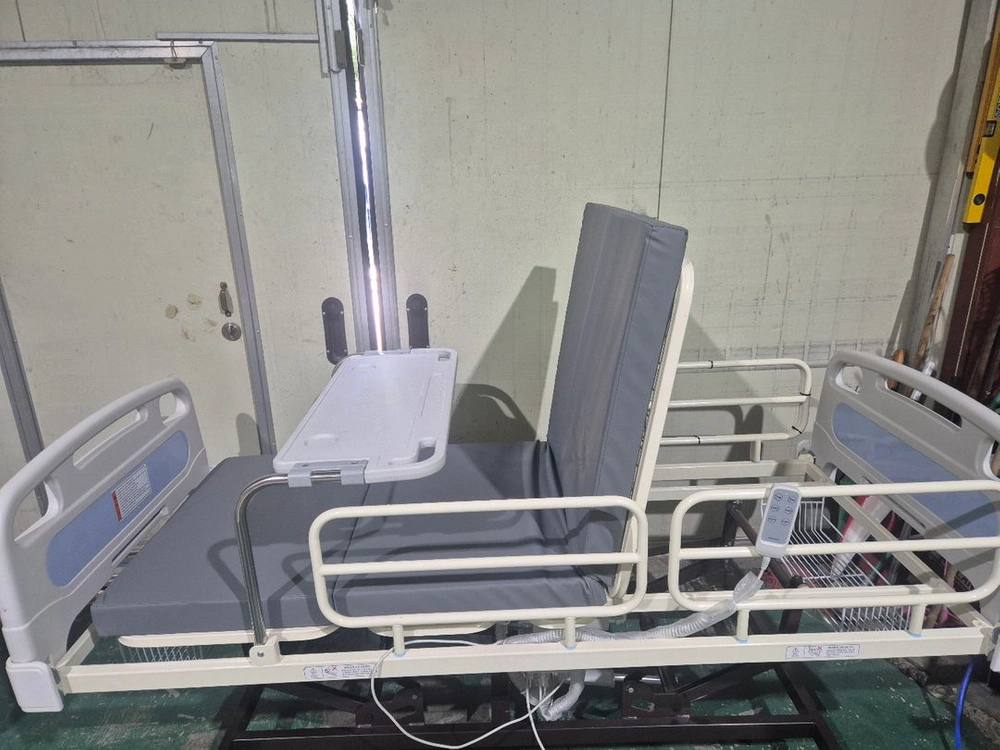 전동 환자용 침대 이미지