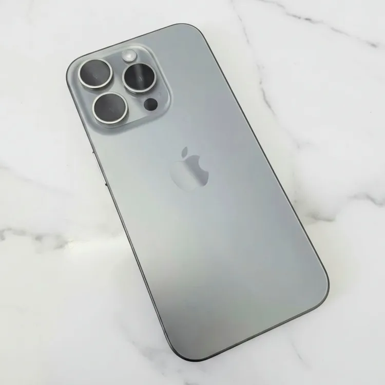 아이폰 15 프로 128GB 실버 이미지