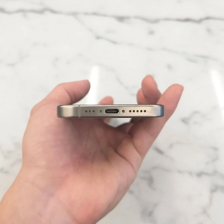 아이폰 15 프로 128GB 실버 이미지