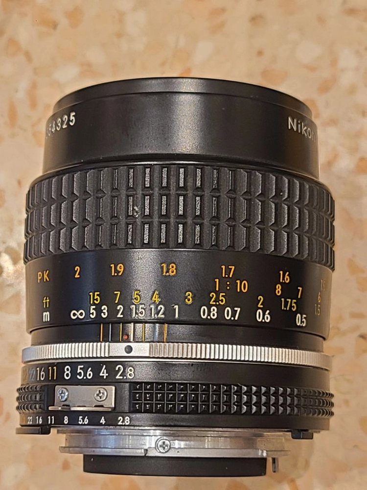 니콘 55mm f2.8 마크로 렌즈 이미지
