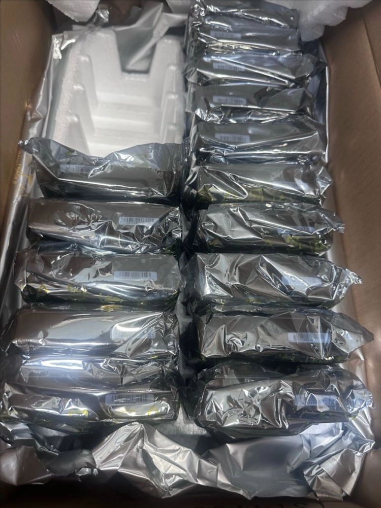 씨게이트 IronWolf 8TB HDD ST8000VN002 미개봉 새상품 이미지