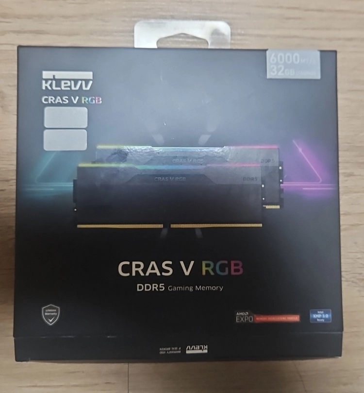 KLEVV DDR5 CRAS V RGB CL30 블랙 16GB X2 램 게이밍 메모리 - 안심되는 중고거래