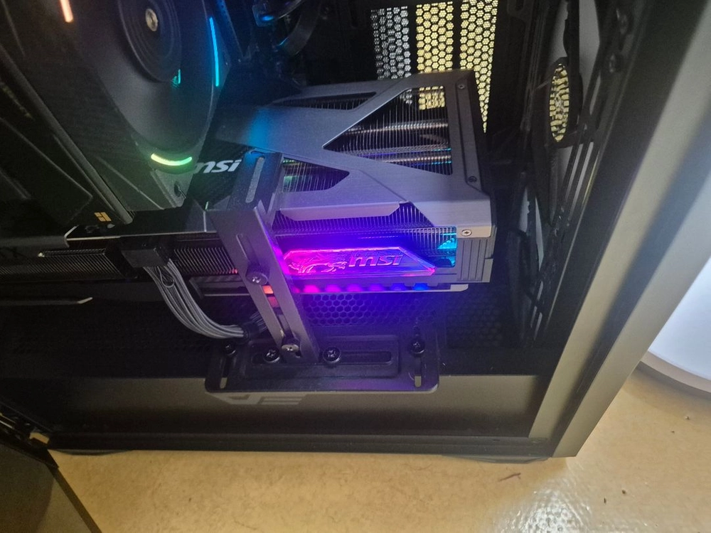 MSI 지포스 RTX 5080 SOC D7 16GB 하이퍼프로저 판매 이미지