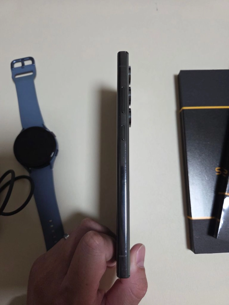 갤럭시S23 울트라 1TB(자급제) + 갤럭시워치5 44mm(서비스) 이미지