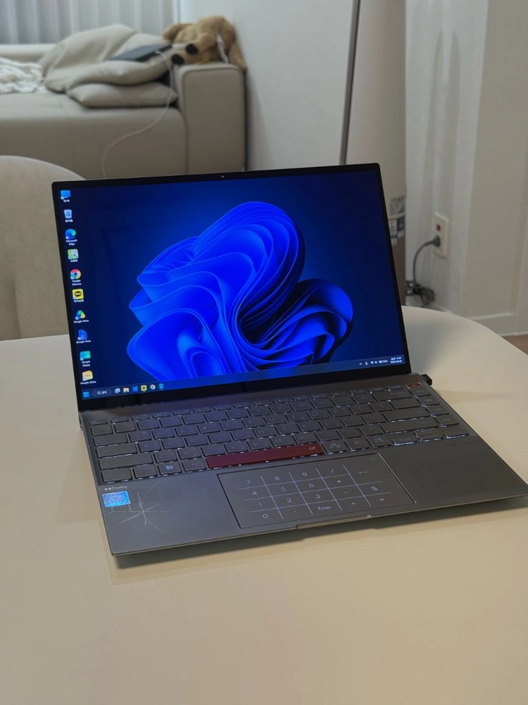 ASUS 젠북 14X OLED 스페이스 에디션 이미지