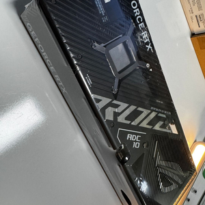 (전시용)RTX 4090 STRIX 슈라우드 이미지