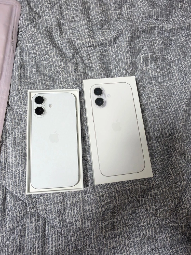 아이폰 17 자급제 화이트 256GB S급 이미지