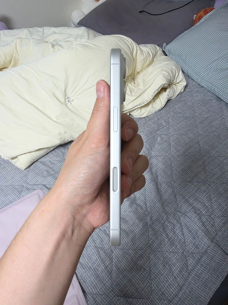 아이폰 17 자급제 화이트 256GB S급 이미지