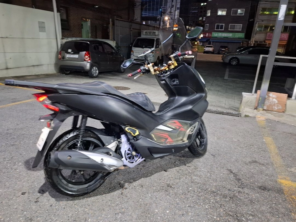 2019년pcx 무광블랙 /2만7천/ 출퇴근 전용!!싸게 정리중 이미지