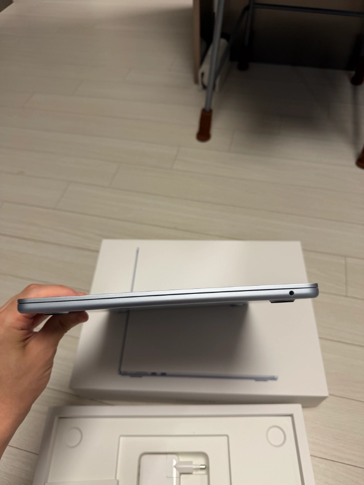 S급 ) 맥북 에어 M4 15인치 16gb 512ssd 스카이블루 이미지