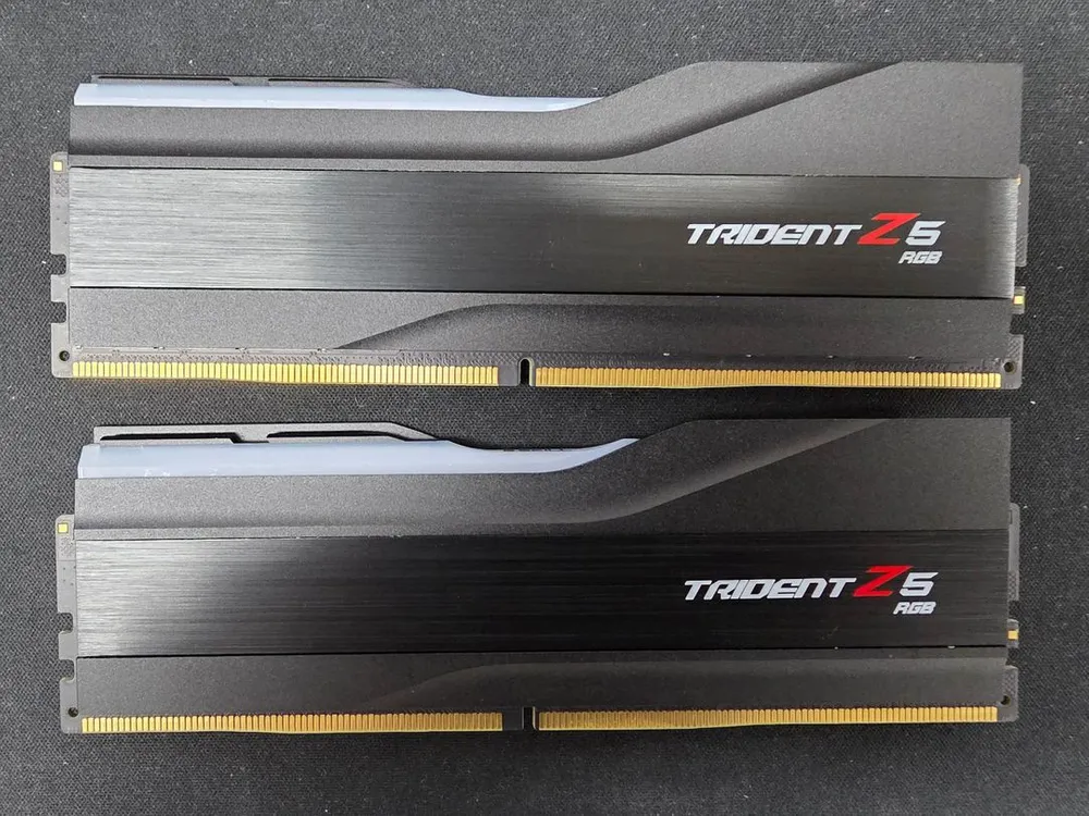 [서린 정품] 지스킬 TRIDENT Z5 RGB DDR5-6000 CL36 (32GB: 16Gx2) 이미지