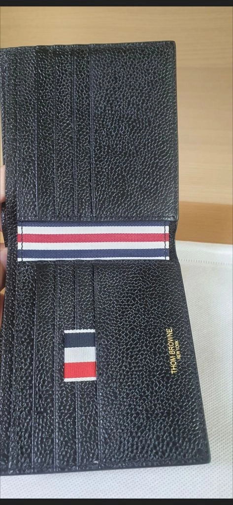 톰브라운 반지갑 새상품급 정품(감정O)구찌프라다루이비통디올고야드샤넬셀린느보테가생로랑발렌시아가버버리가방 이미지