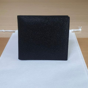 톰브라운 반지갑 새상품급 정품(감정O)구찌프라다루이비통디올고야드샤넬셀린느보테가생로랑발렌시아가버버리가방 이미지